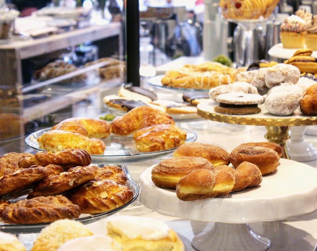 Schmear+has+a+wide+variety+of+pastries+on+sale.+Each+one+is+homemade%2C+including+muffins%2C+cookies%2C+danishes%2C+and+other+delicacies.